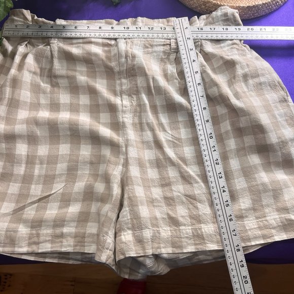 Gingham Shorts with Pockets - Picture 4 of 8